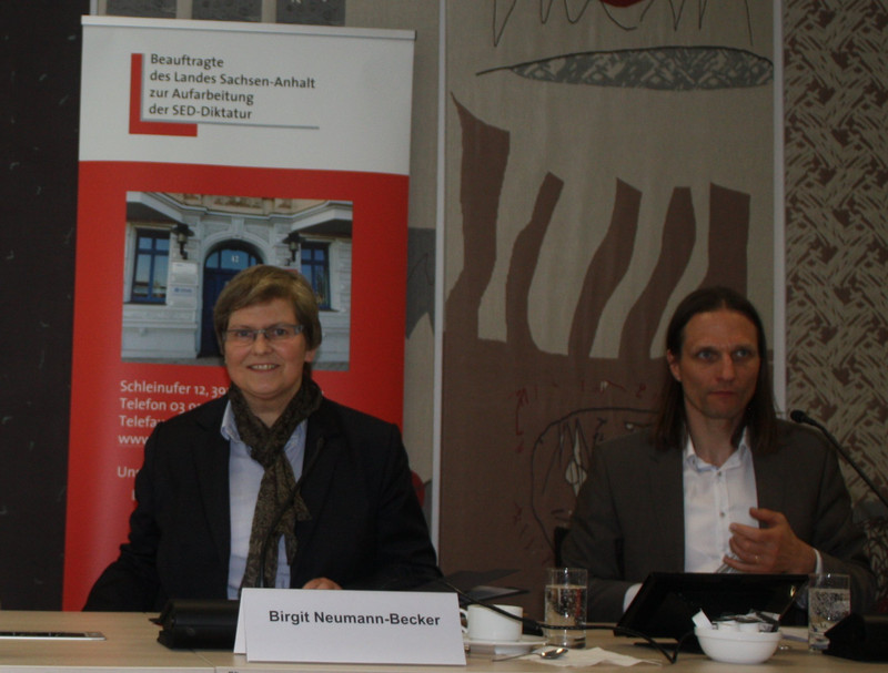 Landesbeauftragte Birgit Neumann-Becker und Dr. Bernd Bahro
